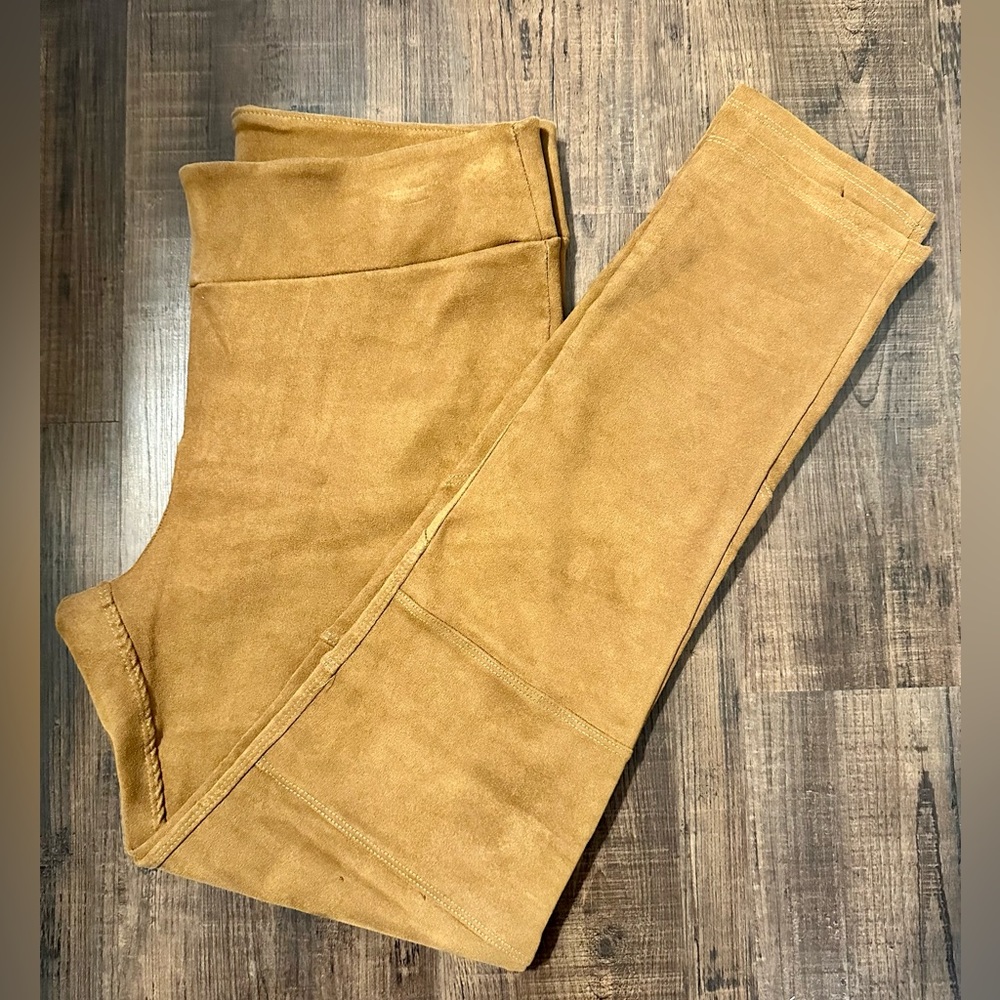 Easel pants